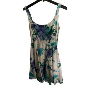 Donna Ricco white blue floral dress sz 2